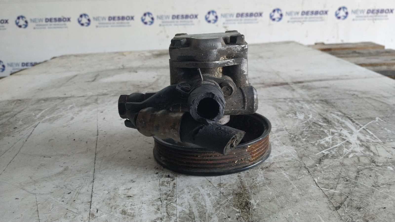 Recambio de BOMBA DIRECCION para KIA CARNIVAL II J3 referencia OEM IAM 11114 4