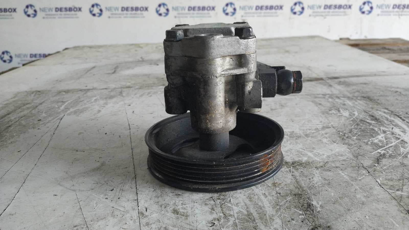 Recambio de BOMBA DIRECCION para KIA CARNIVAL II J3 referencia OEM IAM 11114 3