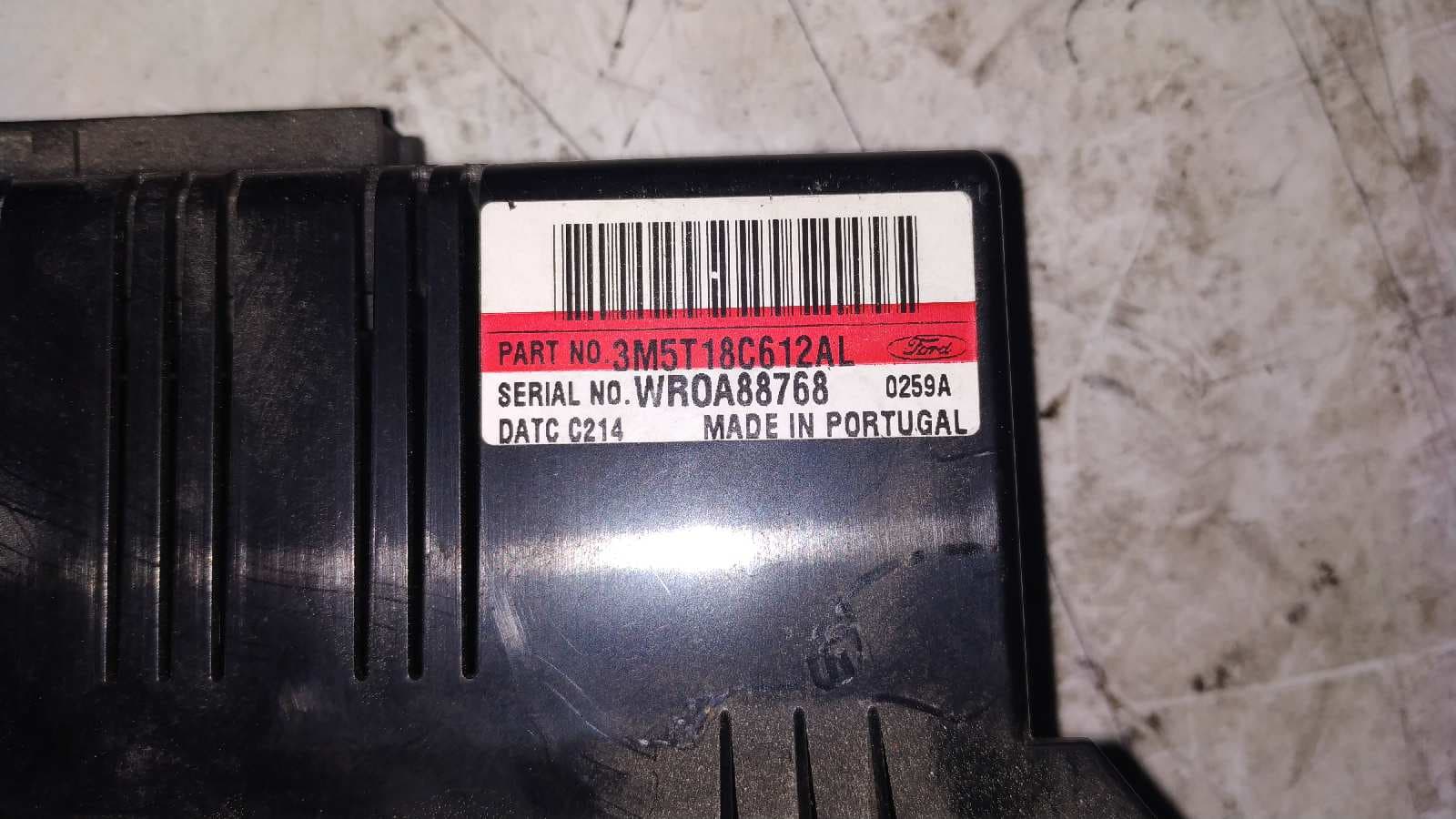 Recambio de MANDO CLIMATIZADOR para FORD FOCUS BERLINA (CAP) Ghia G8DA referencia OEM IAM 3M5T18C612AL   - ROJO 4