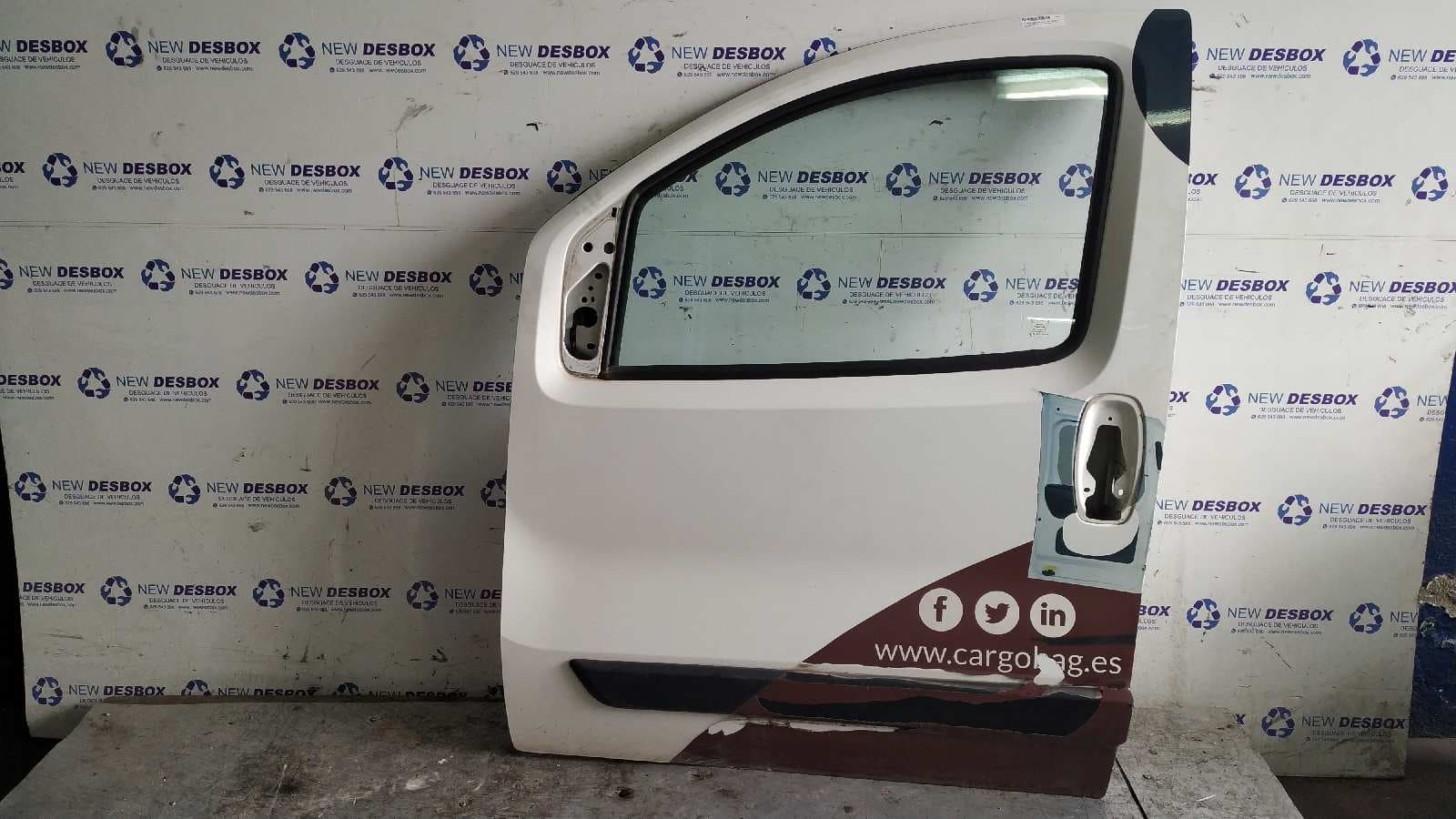 Recambio de PUERTA DELANTERA IZQUIERDA para FIAT FIORINO 1.3 16V M-Jet CAT 199A2000 referencia OEM IAM    - BLANCO