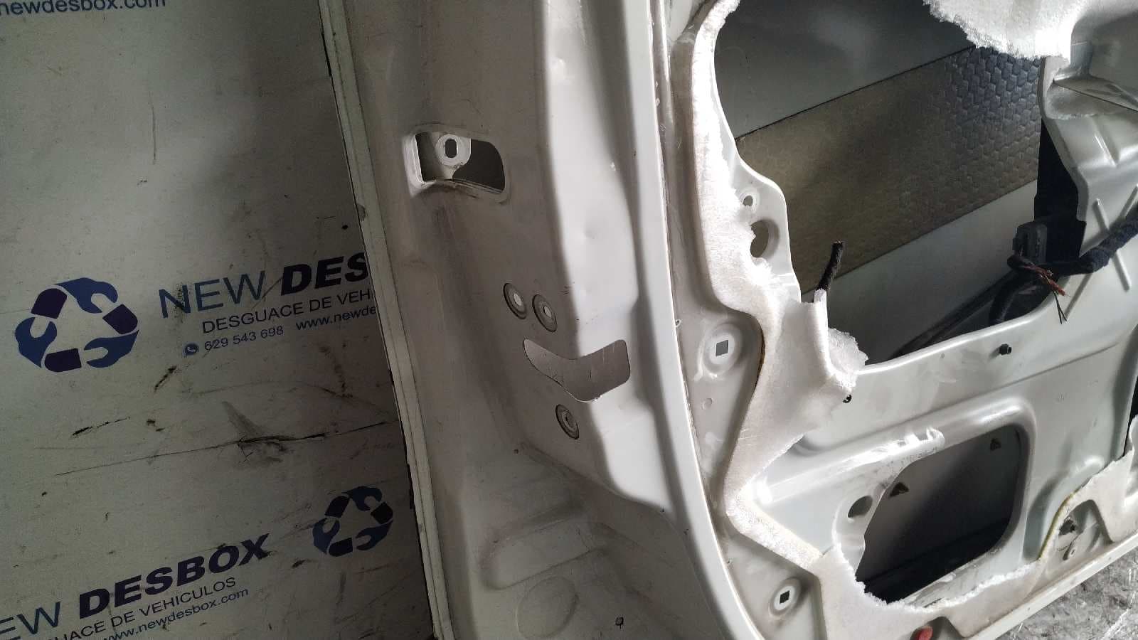Recambio de PUERTA DELANTERA IZQUIERDA para FIAT FIORINO 1.3 16V M-Jet CAT 199A2000 referencia OEM IAM    - BLANCO 3