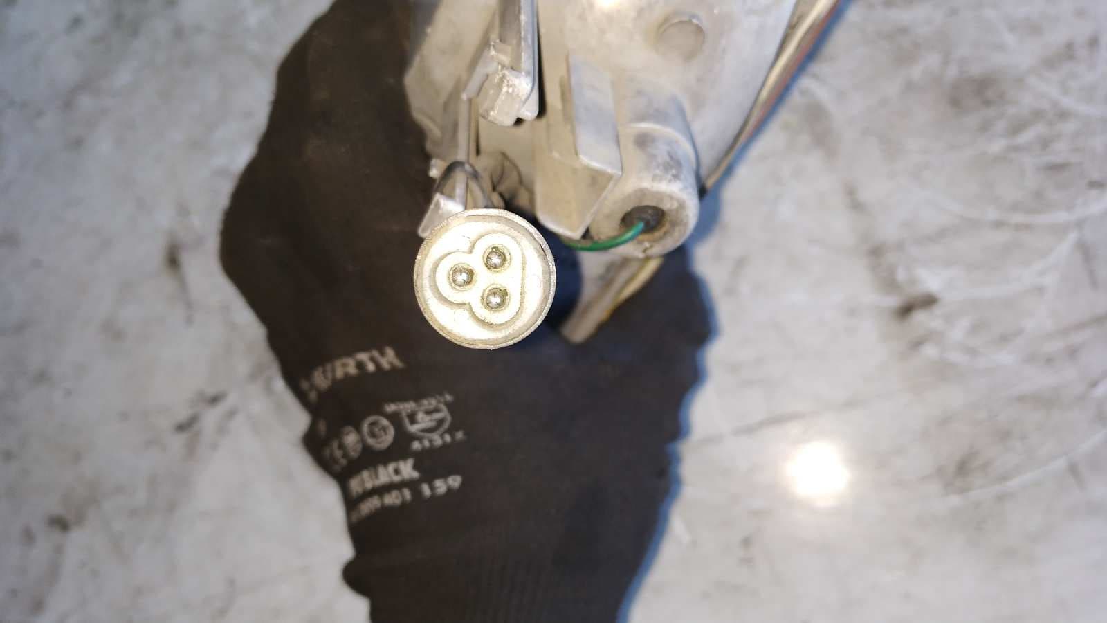 Recambio de PILOTO DELANTERO DERECHO para MITSUBISHI MONTERO (L040) referencia OEM IAM 1124236 3