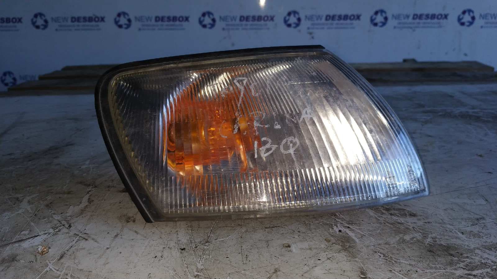 Recambio de PILOTO DELANTERO DERECHO para TOYOTA CARINA (T19) referencia OEM IAM 8151005010