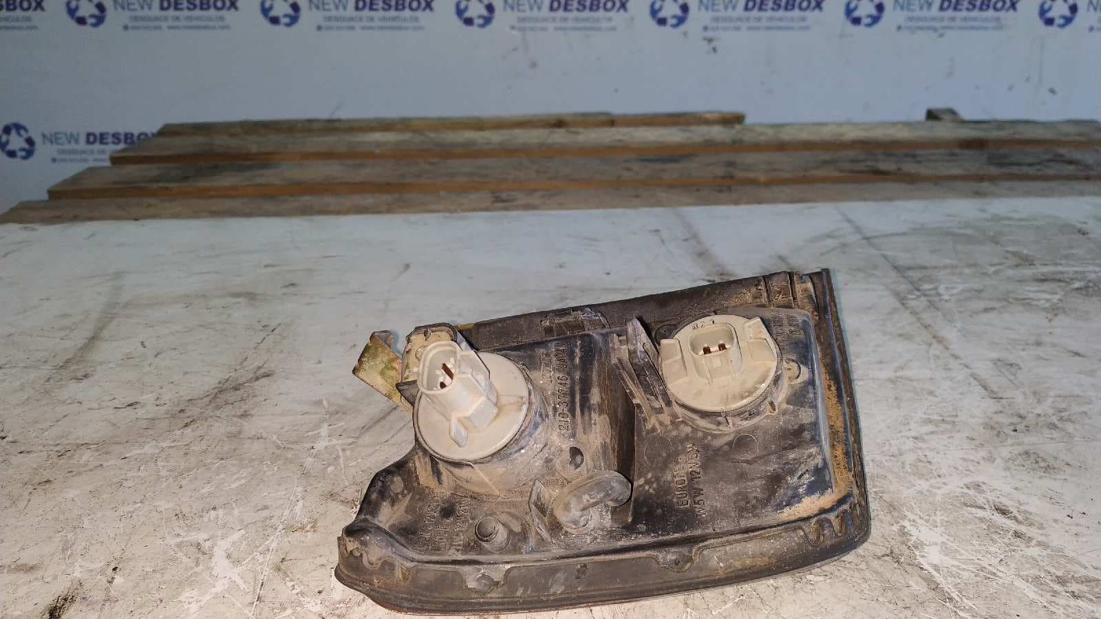 Recambio de PILOTO DELANTERO IZQUIERDO para MITSUBISHI MONTERO (V20/V40) 2500 TD GL (2-ptas.) 4D5 referencia OEM IAM 21037746   - VERDE 3