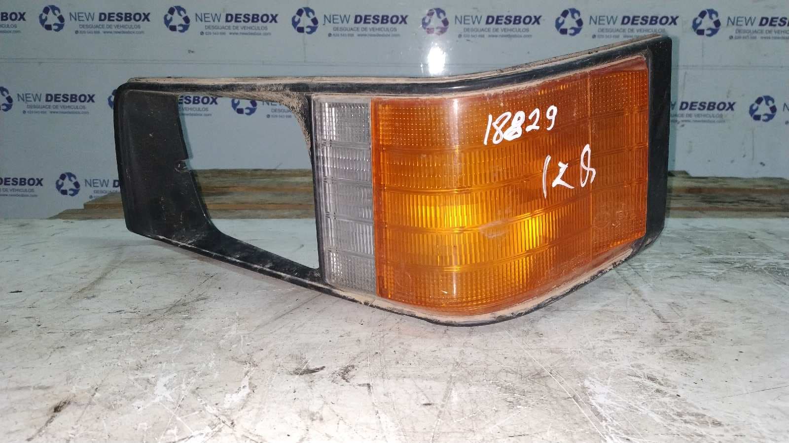 Recambio de PILOTO DELANTERO IZQUIERDO para MITSUBISHI L 300 (P00) Caja cerr. largo, Techo elev. 4D56 referencia OEM IAM 0411760 - BLANCO