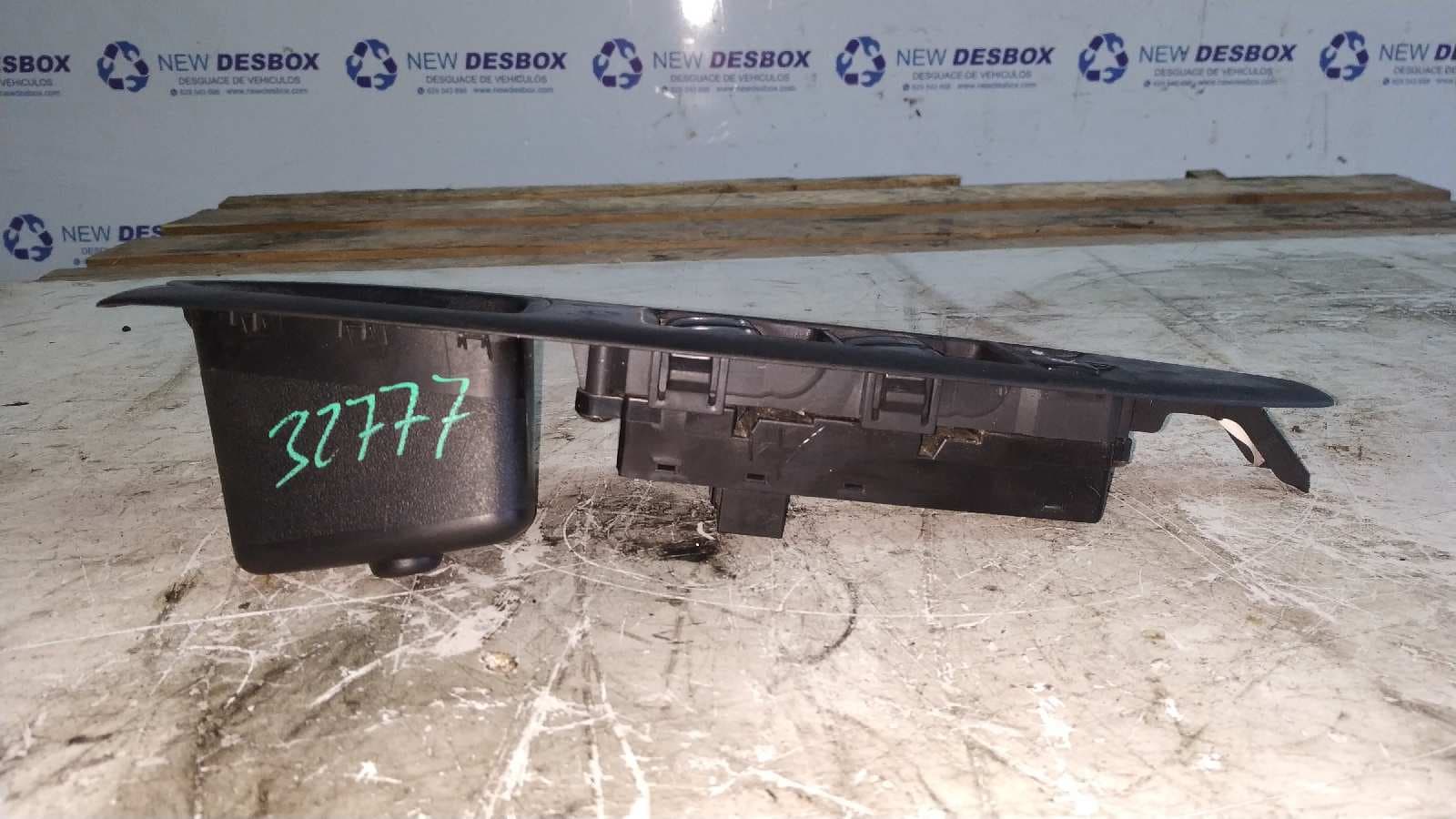 Recambio de MANDO ELEVALUNAS DELANTERO IZQUIERDO para NISSAN PRIMERA BERLINA (P12) 1.6 CAT QG16 referencia OEM IAM C8DD702N   - AZUL 3