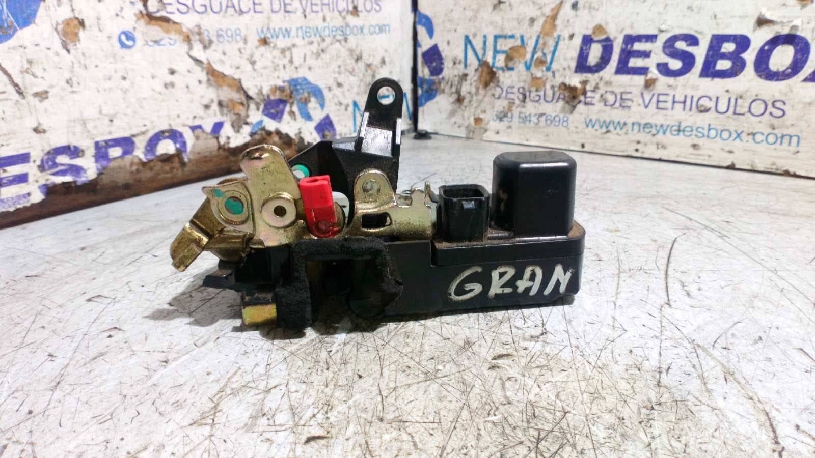 Recambio de CERRADURA PUERTA DELANTERA DERECHA para CHRYSLER JEEP GR.CHEROKEE (WJ/WG) referencia OEM IAM GR12 4