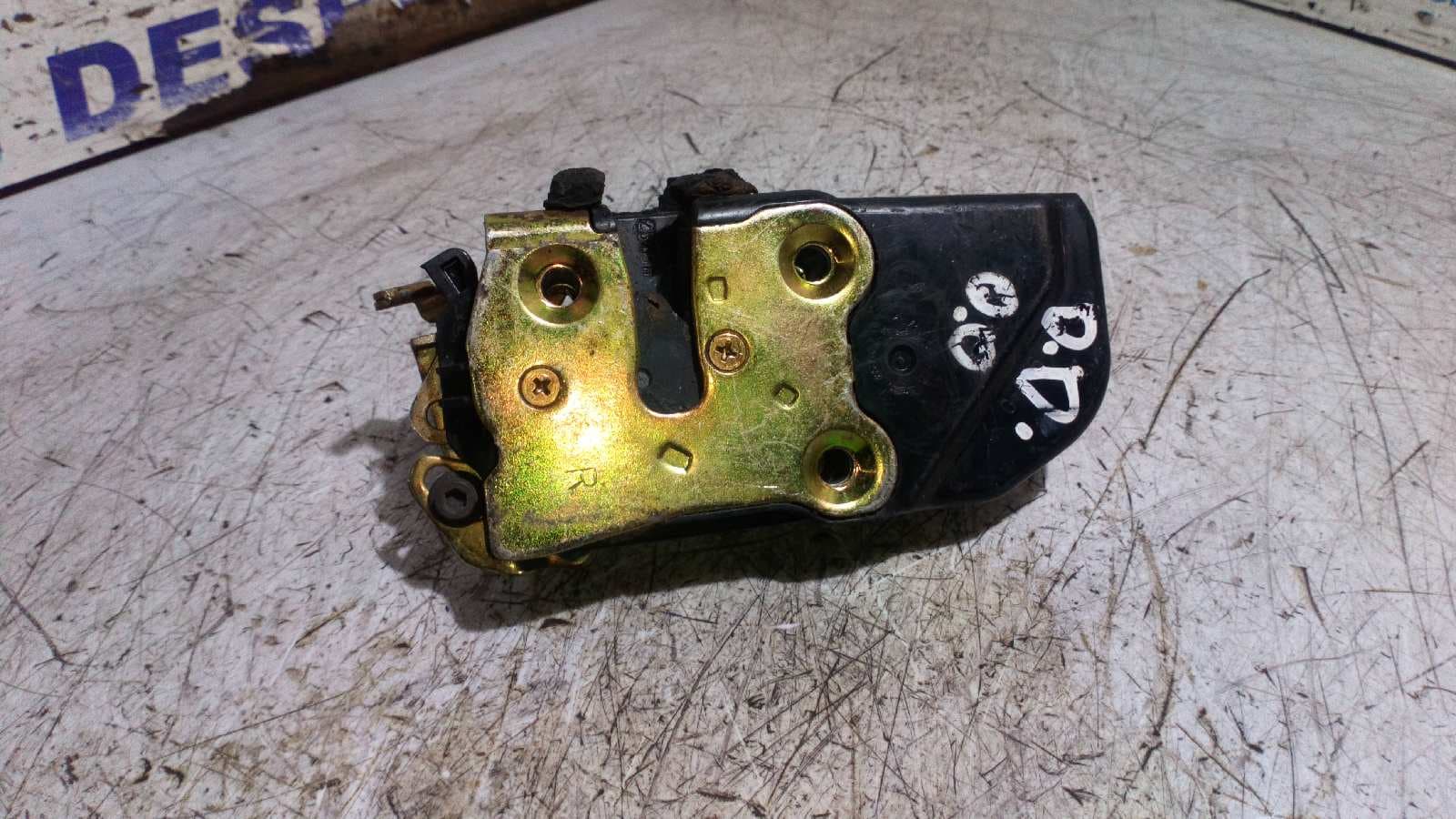 Recambio de CERRADURA PUERTA DELANTERA DERECHA para CHRYSLER JEEP GR.CHEROKEE (WJ/WG) referencia OEM IAM GR12 2