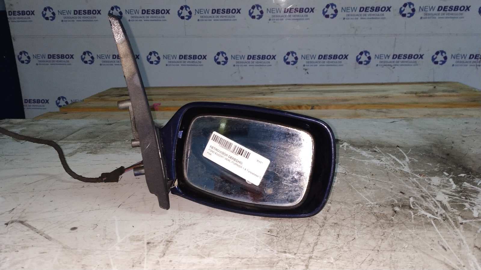 Recambio de RETROVISOR DERECHO para FORD ESCORT BERL./TURNIER 1.8 Turbodiesel CAT RVA referencia OEM IAM    - AZUL