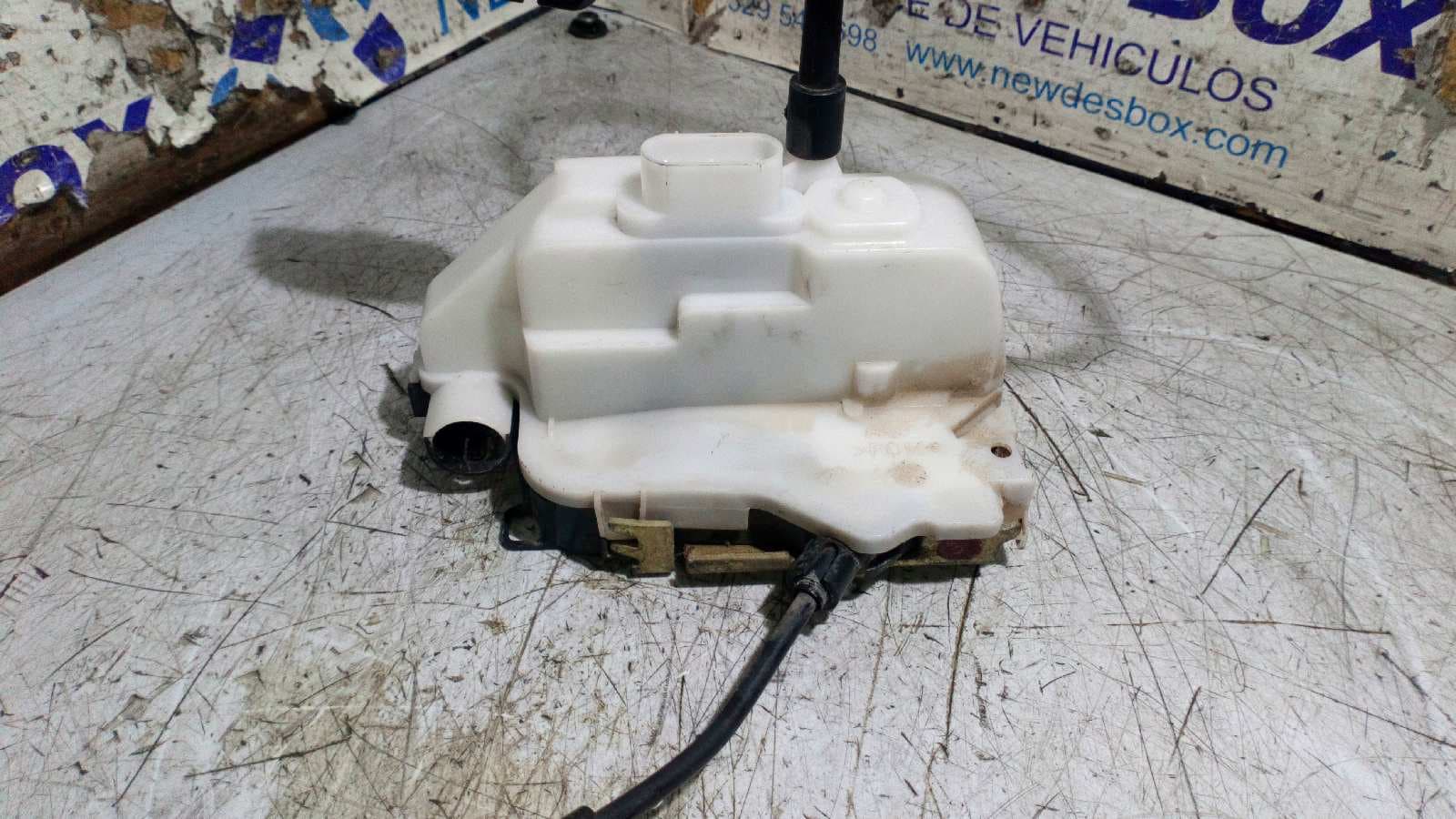 Recambio de CERRADURA PUERTA DELANTERA DERECHA para RENAULT SCENIC II Grand Confort Expression K4M referencia OEM IAM 150900342D1   - DORADO 2