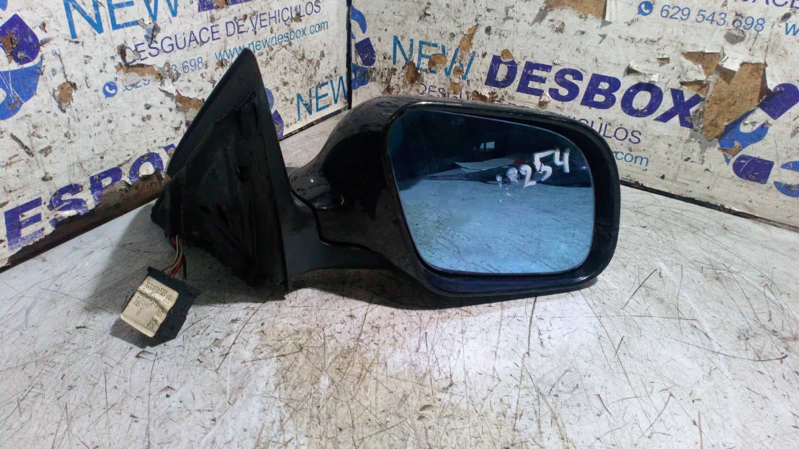 Recambio de RETROVISOR DERECHO para AUDI A6 AVANT (4B5) 2.5 TDI AKN referencia OEM IAM 30992   - NEGRO