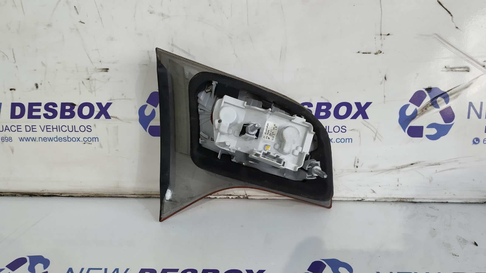 Recambio de PILOTO PORTON DERECHO para AUDI A4 AVANT (8E) 2.0 TDI BLB referencia OEM IAM 8E9945094   - GRIS OSCURO 3