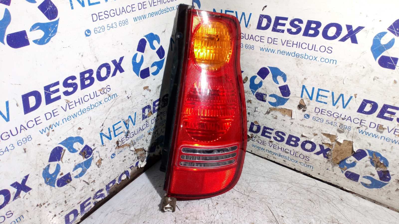 Recambio de PILOTO TRASERO DERECHO para HYUNDAI MATRIX (FC) 1.6 GLS G4EDG referencia OEM IAM    - AZUL