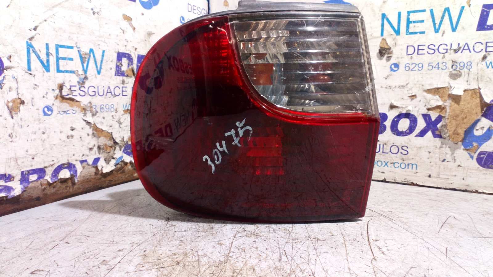 Recambio de PILOTO TRASERO IZQUIERDO para HYUNDAI H 1 TOP A1 4BH referencia OEM IAM 924014A5   - BLANCO