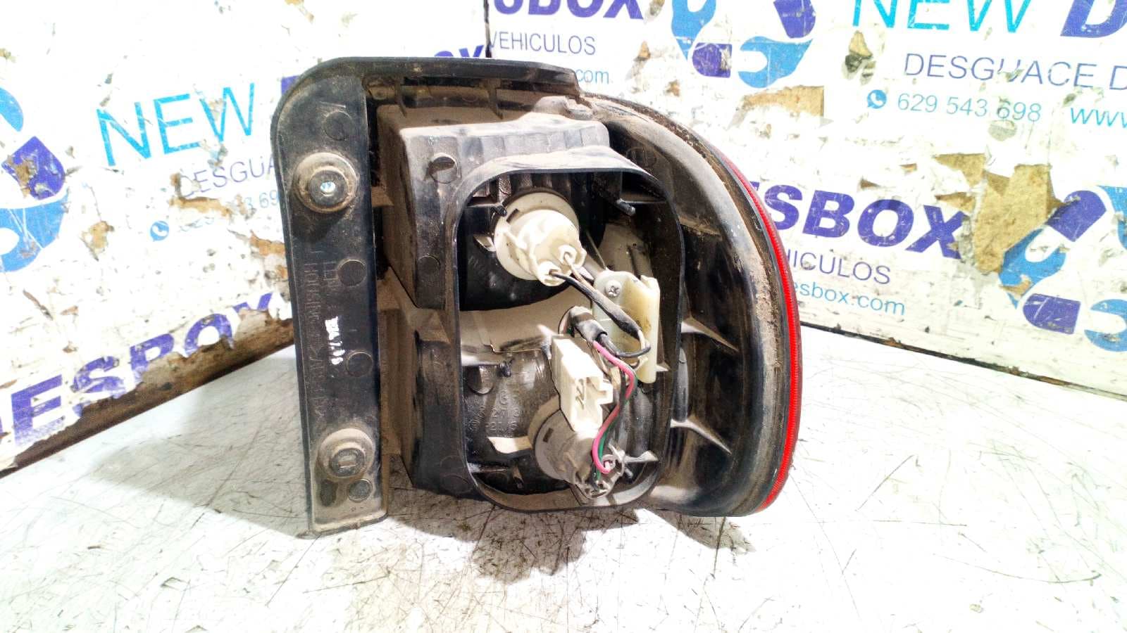Recambio de PILOTO TRASERO IZQUIERDO para HYUNDAI H 1 TOP A1 4BH referencia OEM IAM 924014A5   - BLANCO 2