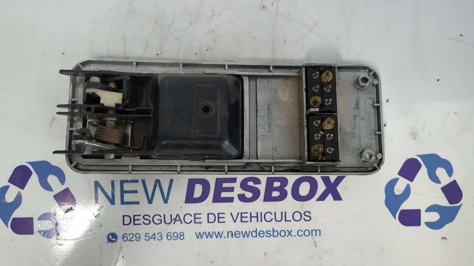 Recambio de MANETA INTERIOR DELANTERA DERECHA para CHRYSLER JEEP CHEROKEE (XJ) referencia OEM IAM 955002154 3
