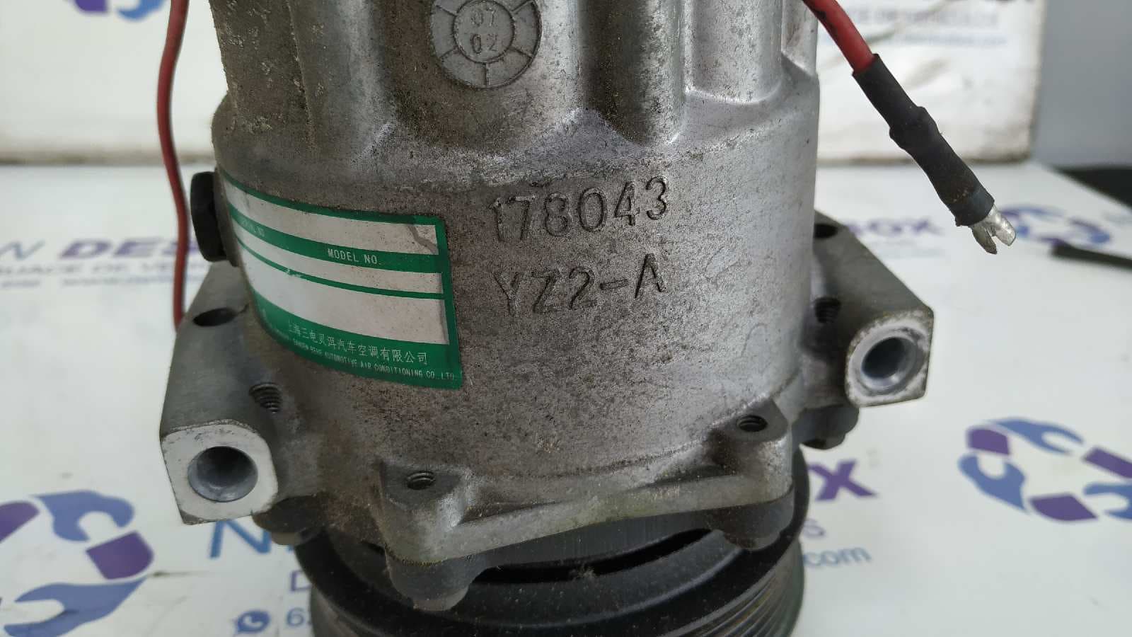 Recambio de COMPRESOR AIRE ACONDICIONADO para RENAULT 19 HATCHBACK (B/C53) 16V F7P704 referencia OEM IAM 178043   - AZUL 4