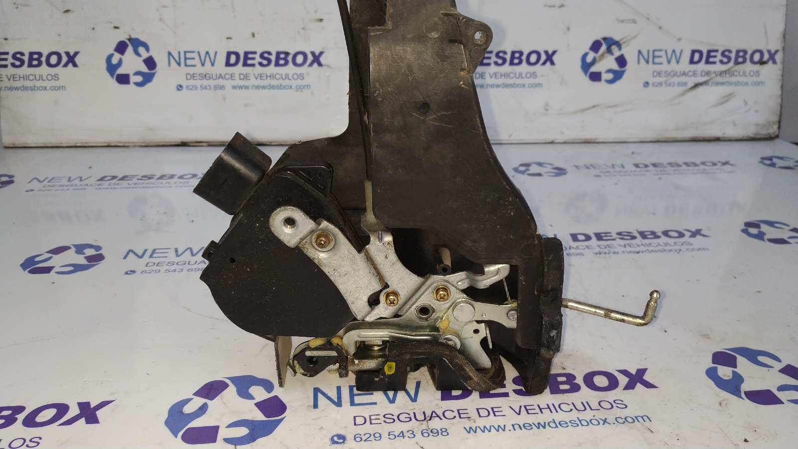 Recambio de CERRADURA PUERTA TRASERA DERECHA para TOYOTA RAV 4 (A2) 2.0 Luna 4X4 (2003->) 1AZFE referencia OEM IAM    - VERDE