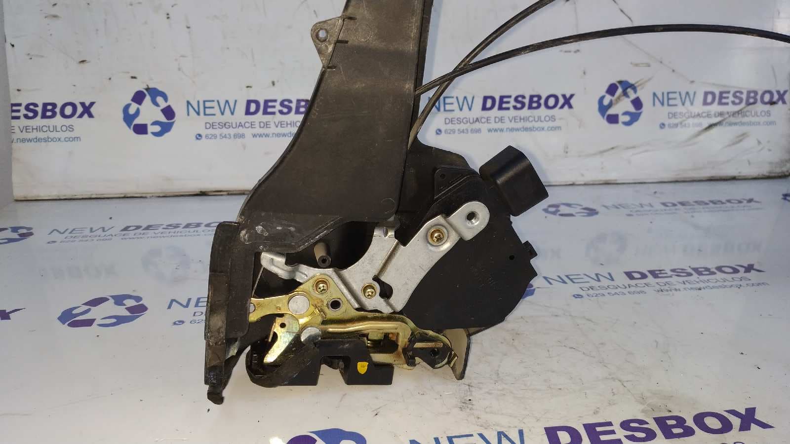 Recambio de CERRADURA PUERTA TRASERA IZQUIERDA para TOYOTA RAV 4 (A2) 2.0 Luna 4X4 (2003->) 1AZFE referencia OEM IAM    - VERDE