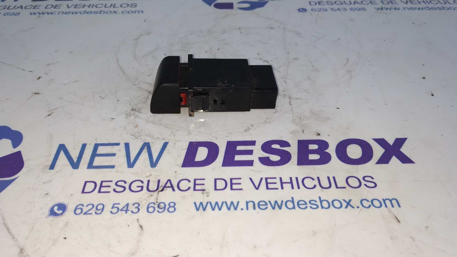Recambio de WARNING para HYUNDAI SANTA FE (BM) 2.2 CRDi CAT            referencia OEM IAM 9379026500   - NEGRO 5