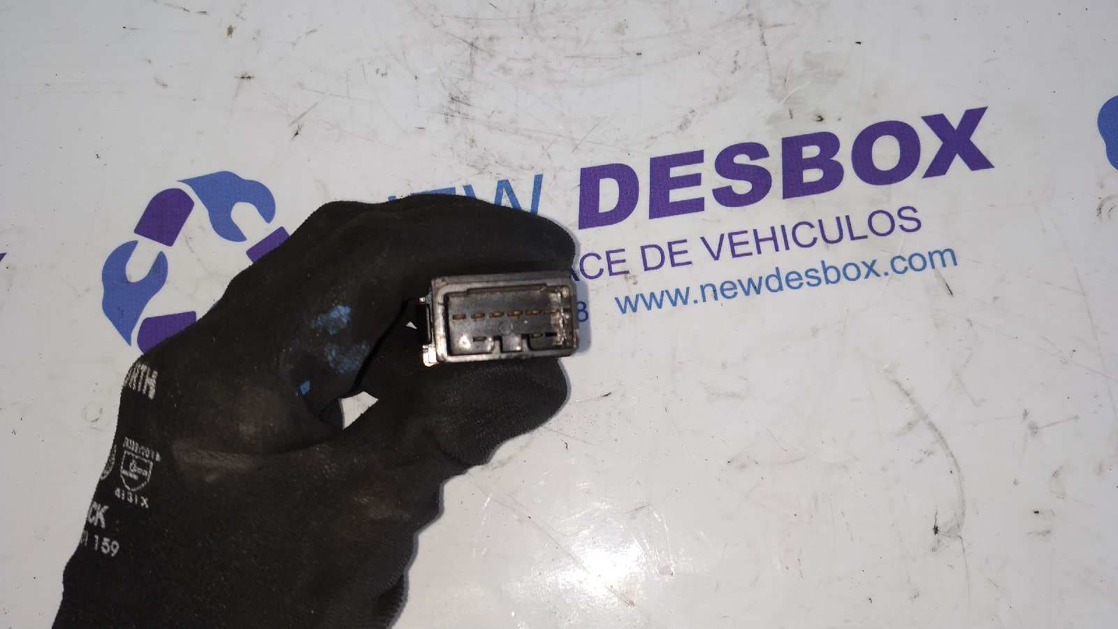 Recambio de WARNING para HYUNDAI SANTA FE (BM) 2.2 CRDi CAT            referencia OEM IAM 9379026500   - NEGRO 2