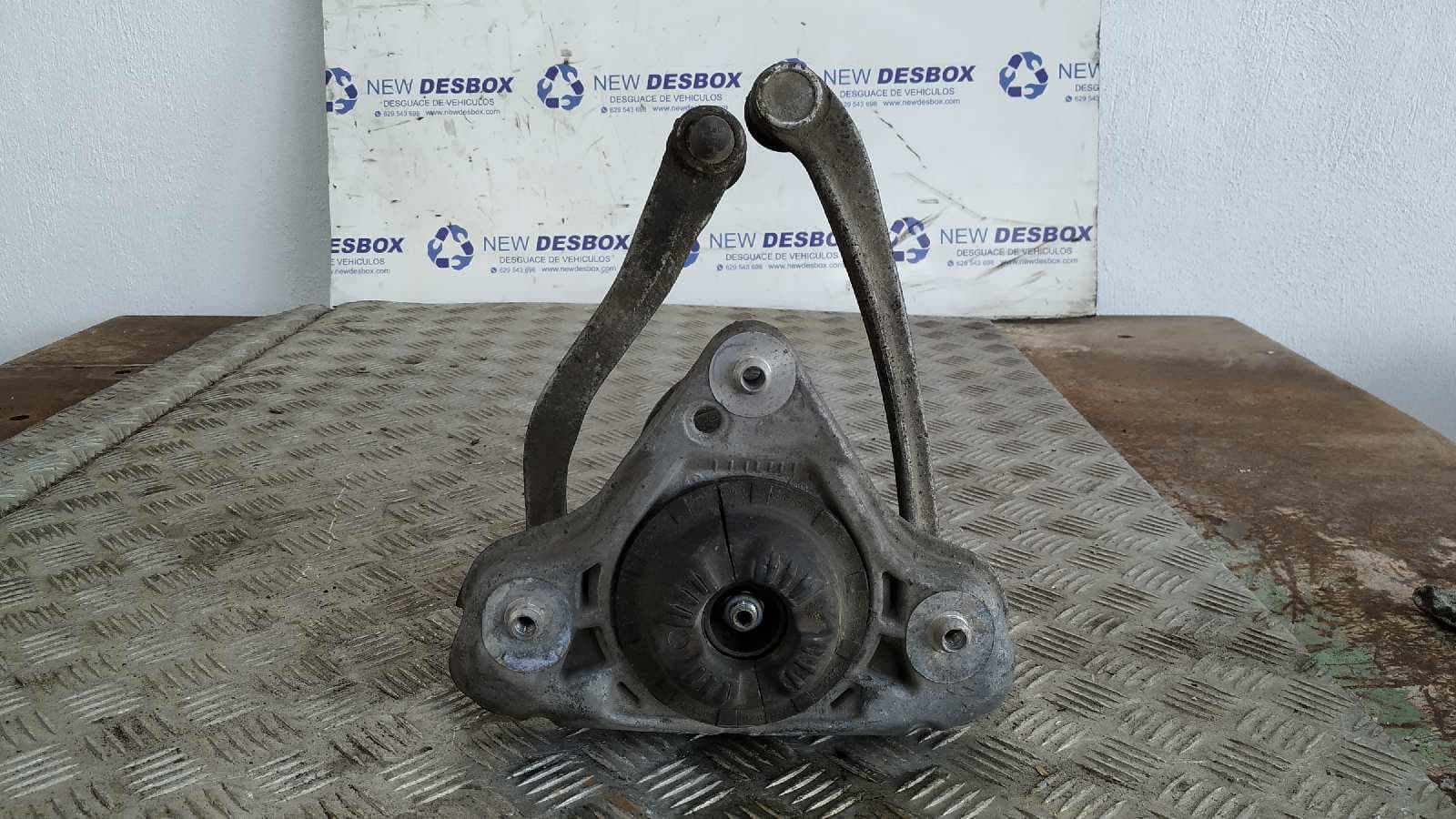 Recambio de AMORTIGUADOR DELANTERO IZQUIERDO para AUDI A4 AVANT (8E) BLB referencia OEM IAM    - GRIS OSCURO 3
