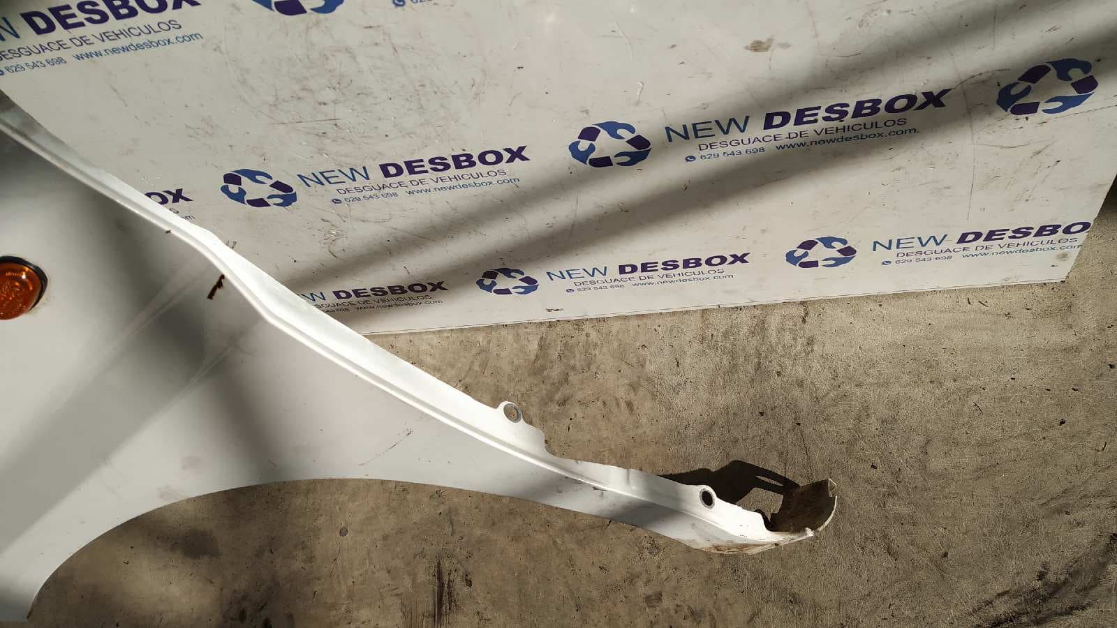 Recambio de ALETA DELANTERA IZQUIERDA para HYUNDAI H1 2.5 CRDi CAT D4CB referencia OEM IAM    - BLANCO 5