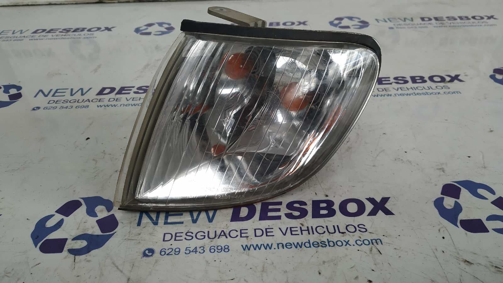 Recambio de PILOTO DELANTERO IZQUIERDO para HYUNDAI H 1 2.5 Turbodiesel CAT 4BH referencia OEM IAM 923014A5   - BLANCO