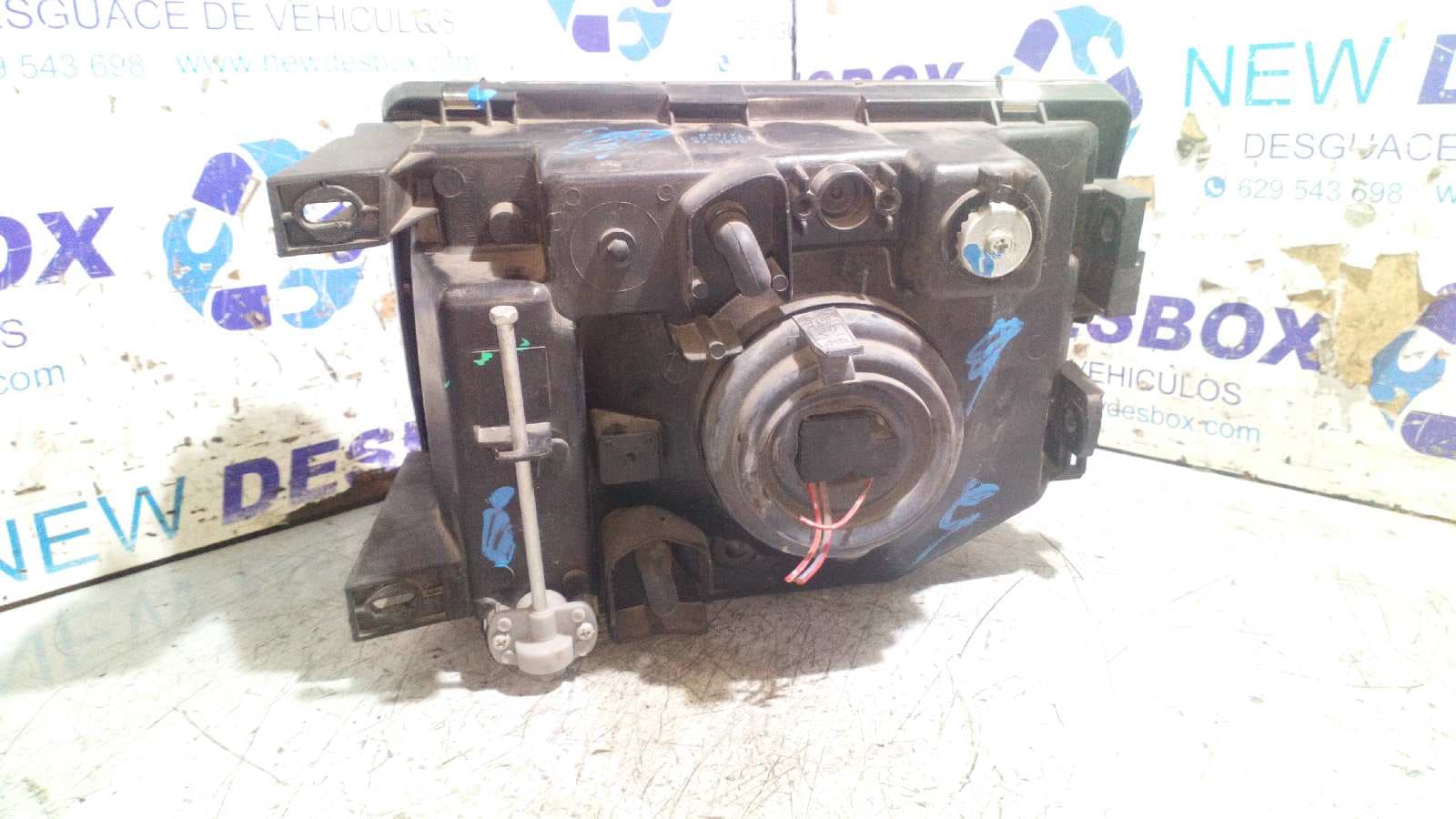Recambio de FARO DERECHO para MITSUBISHI GALLOPER (HYUNDAI) 2.5 Turbodiesel 4D56 referencia OEM IAM 10011510   - AZUL 2
