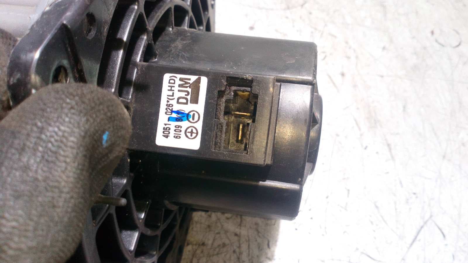 Recambio de MOTOR CALEFACCION para CHEVROLET AVEO referencia OEM IAM 4051026   - NEGRO 2