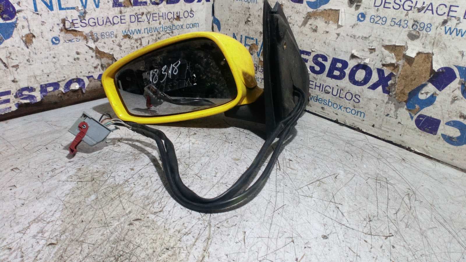 Recambio de RETROVISOR IZQUIERDO para FIAT STILO (192) 1.9 JTD / 1.9 JTD 115 Active 192A1000 referencia OEM IAM 01704607500   - AMARILLO