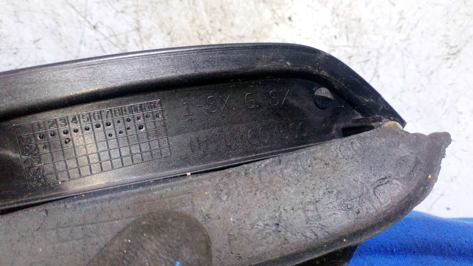 Recambio de RETROVISOR IZQUIERDO para FIAT STILO (192) 1.9 JTD / 1.9 JTD 115 Active 192A1000 referencia OEM IAM 01704607500   - AMARILLO 2
