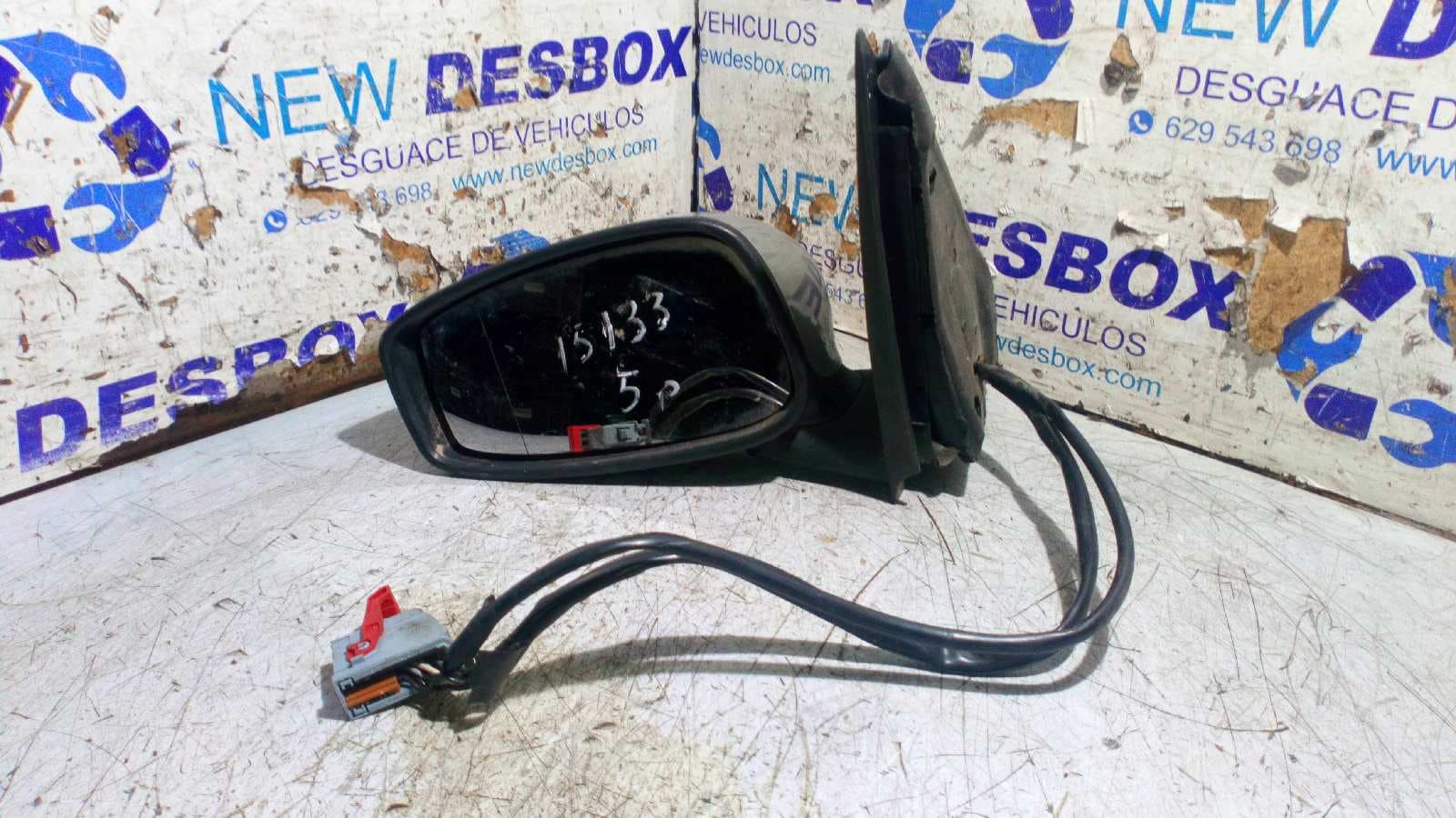 Recambio de RETROVISOR IZQUIERDO para FIAT STILO (192) 1.9 JTD CAT 192A1000   referencia OEM IAM 01704607900   - PLATA