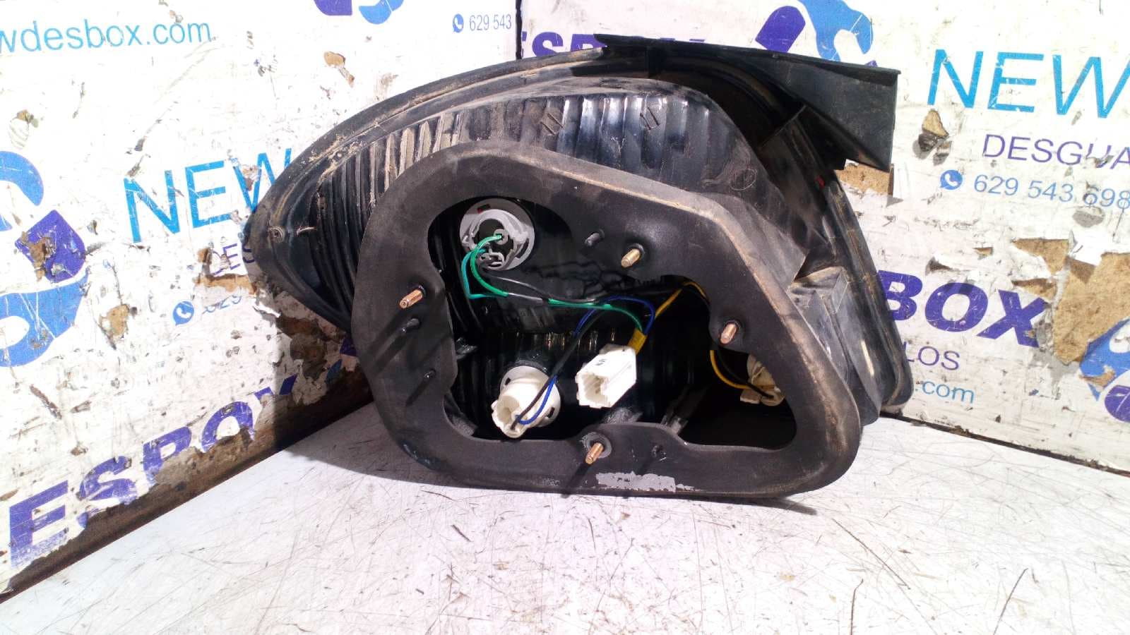 Recambio de PILOTO TRASERO DERECHO para HYUNDAI COUPE (RD) referencia OEM IAM 92402275 2