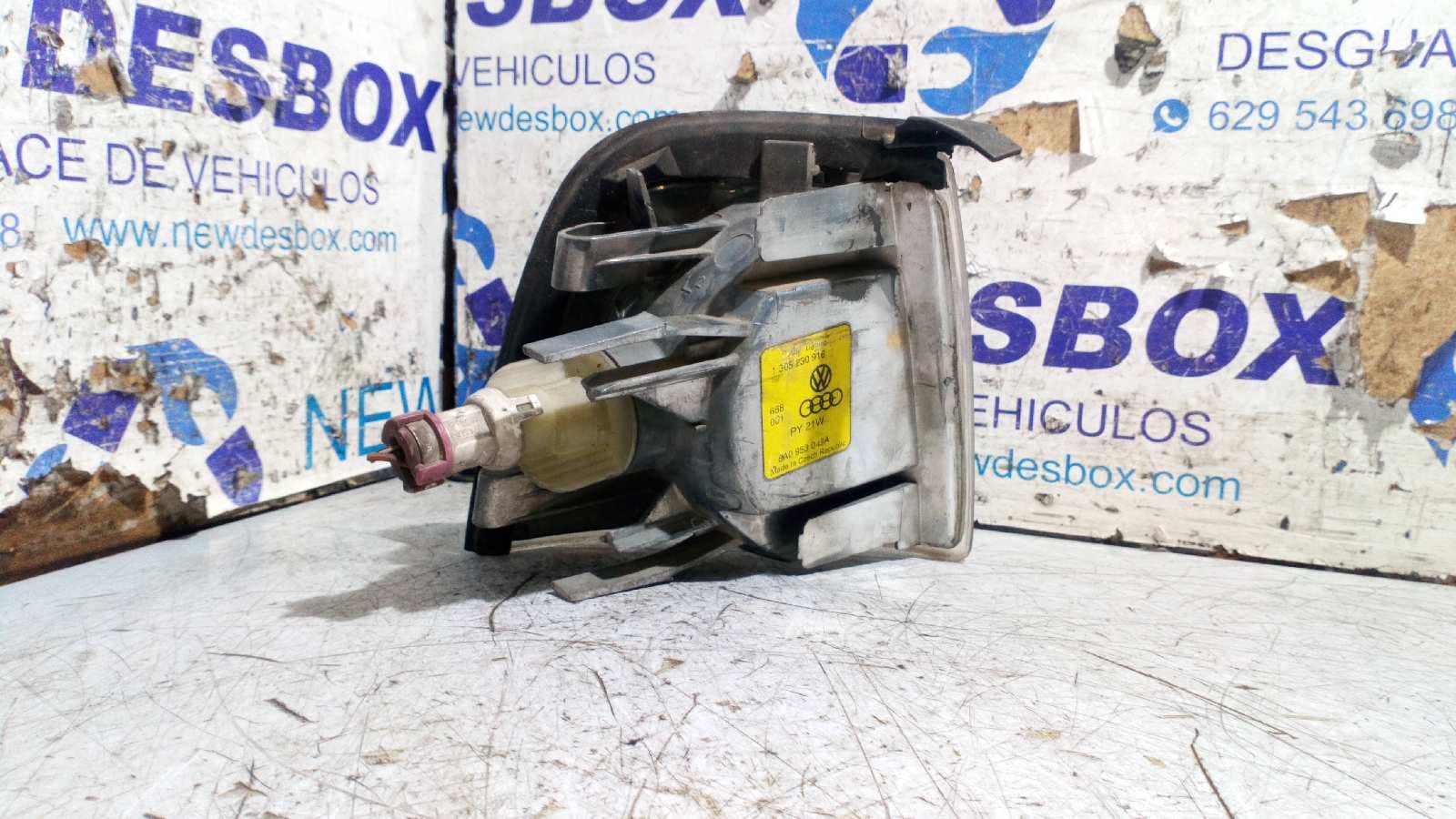 Recambio de PILOTO DELANTERO IZQUIERDO para AUDI 80 AVANT Básico Avant ABK referencia OEM IAM 1305230916   - BLANCO 2