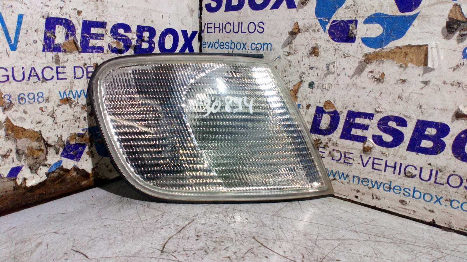 Recambio de PILOTO DELANTERO DERECHO para AUDI 100 BERLINA (C4) Europa ABC referencia OEM IAM 185001   - BLANCO