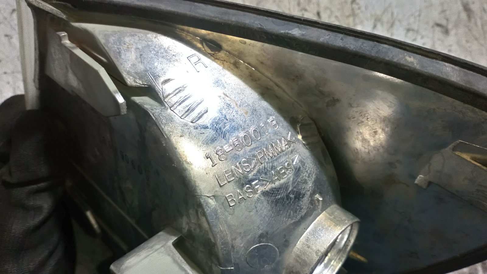Recambio de PILOTO DELANTERO DERECHO para AUDI 100 BERLINA (C4) Europa ABC referencia OEM IAM 185001   - BLANCO 3