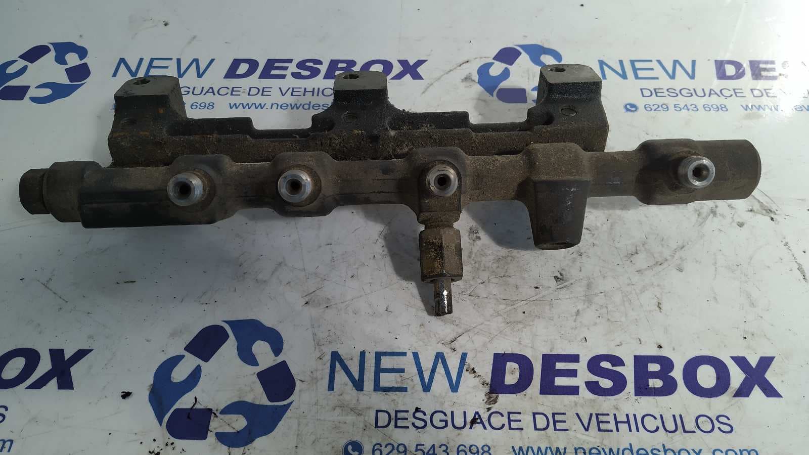 Recambio de RAMPA INYECTORA para KIA CARNIVAL II J3 referencia OEM IAM 315004X500 2