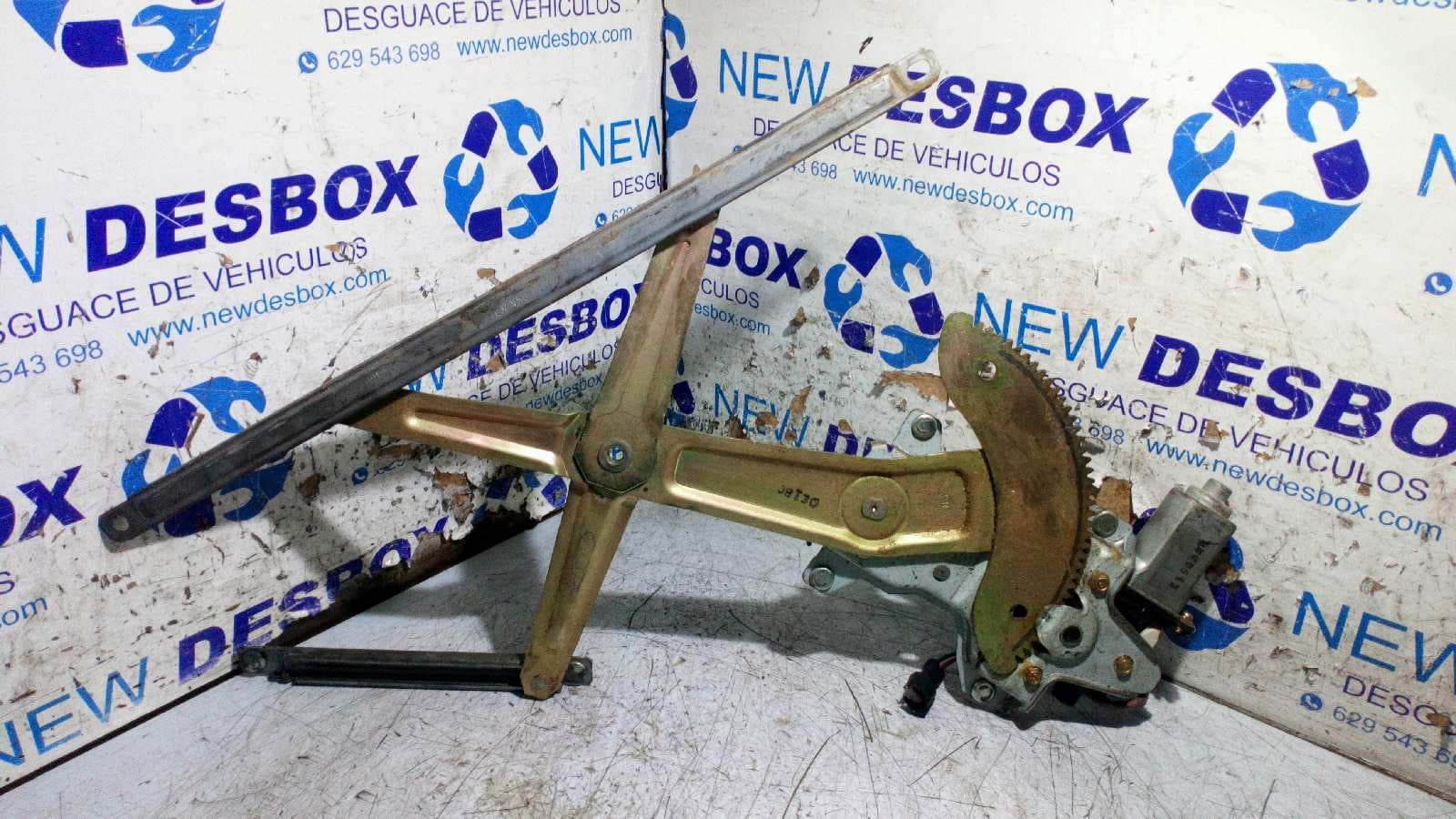 Recambio de ELEVALUNAS DELANTERO DERECHO para KIA CARENS TB referencia OEM IAM    - AZUL 2