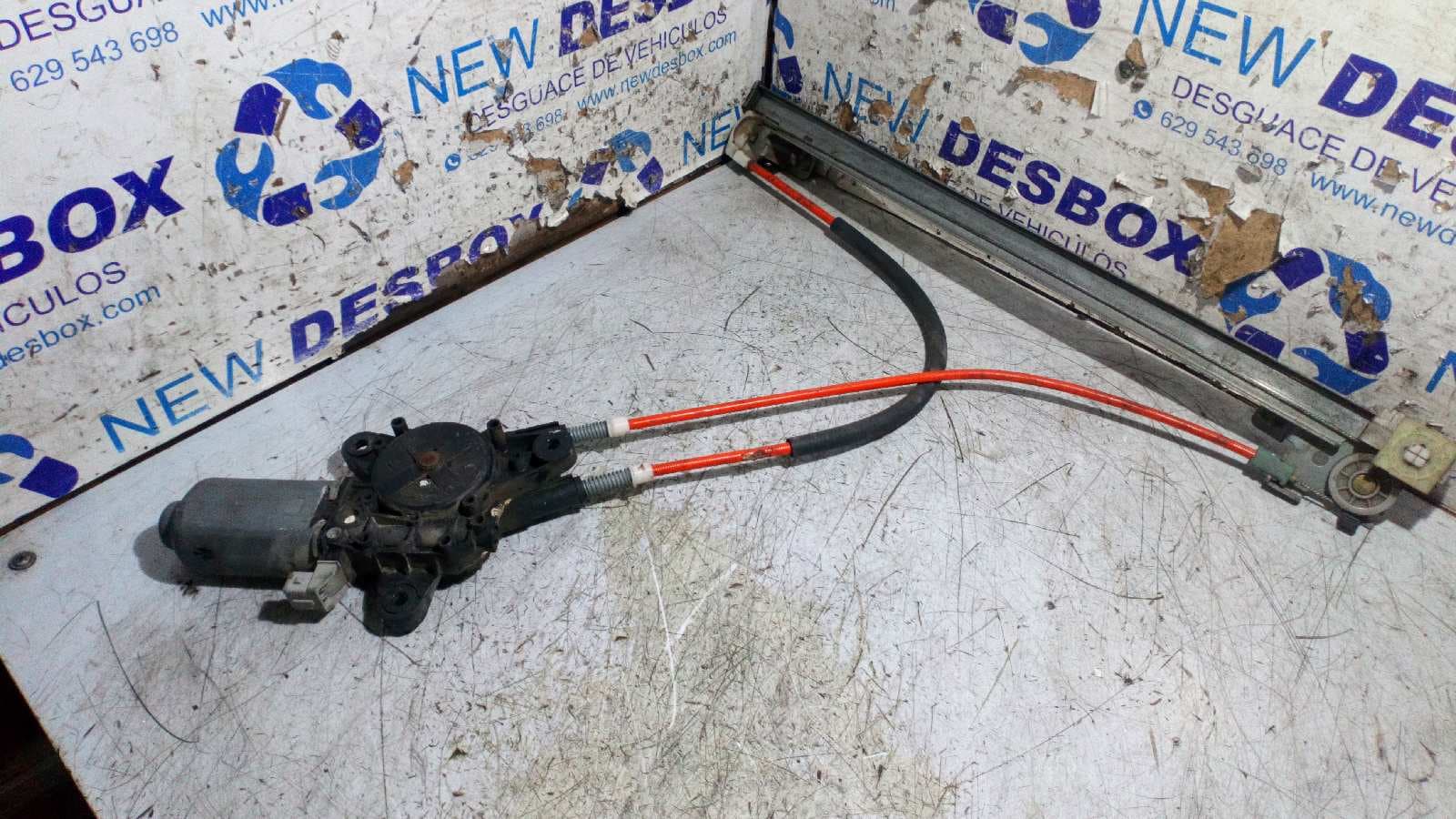 Recambio de ELEVALUNAS TRASERO DERECHO para PEUGEOT 106 (S2) Kid HDZTU1M referencia OEM IAM 400392   - BLANCO 4