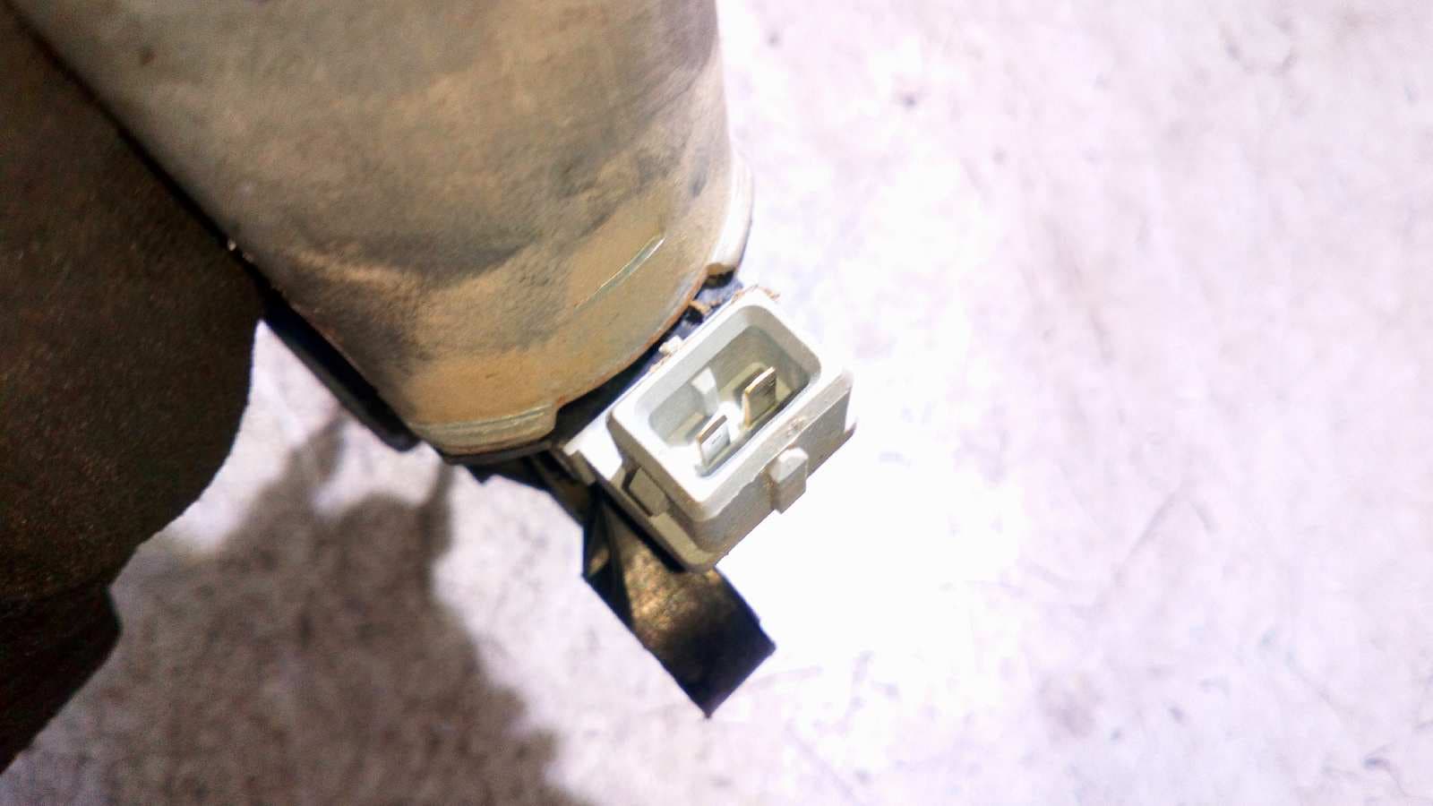 Recambio de ELEVALUNAS TRASERO DERECHO para PEUGEOT 106 (S2) Kid HDZTU1M referencia OEM IAM 400392   - BLANCO 3
