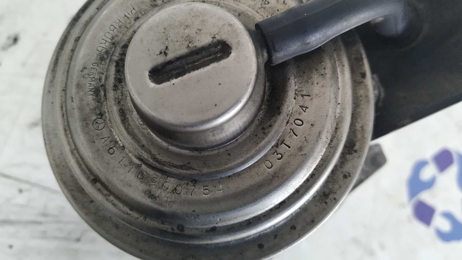 Recambio de VALVULA EGR para MERCEDES-BENZ CLASE C (W203) BERLINA 2.2 CDI CAT OM611962 referencia OEM IAM A6110900754   - GRIS 2