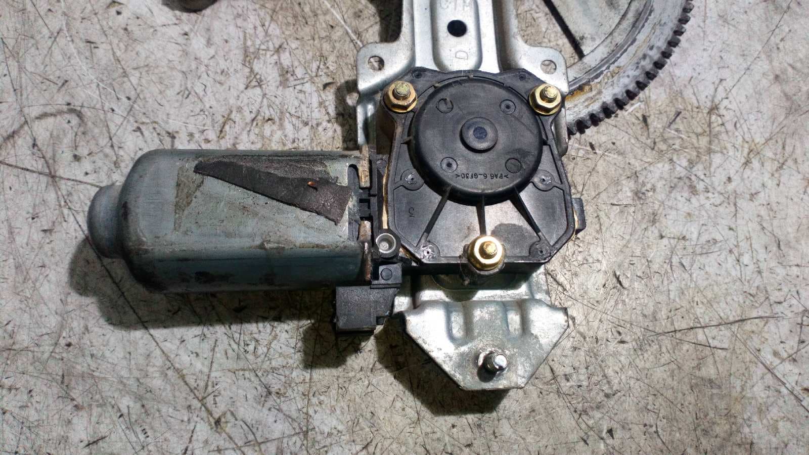 Recambio de ELEVALUNAS DELANTERO DERECHO para PEUGEOT 205 BERLINA 1.8D A9A referencia OEM IAM 4001288   - BLANCO 5
