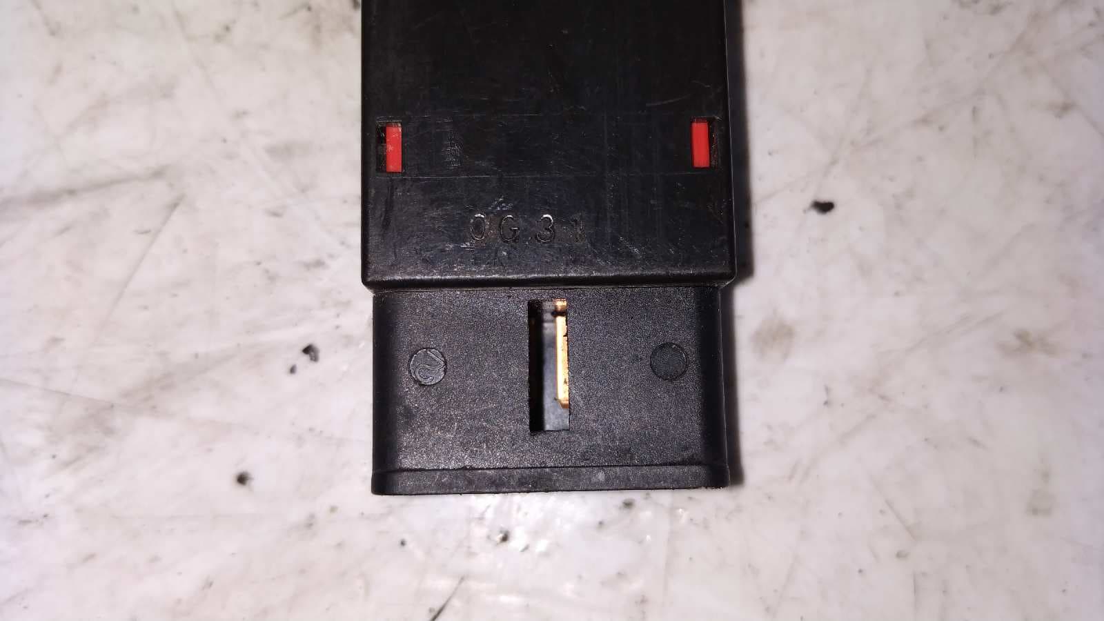 Recambio de WARNING para MITSUBISHI MONTERO SPORT (K90) referencia OEM IAM 0G31 2