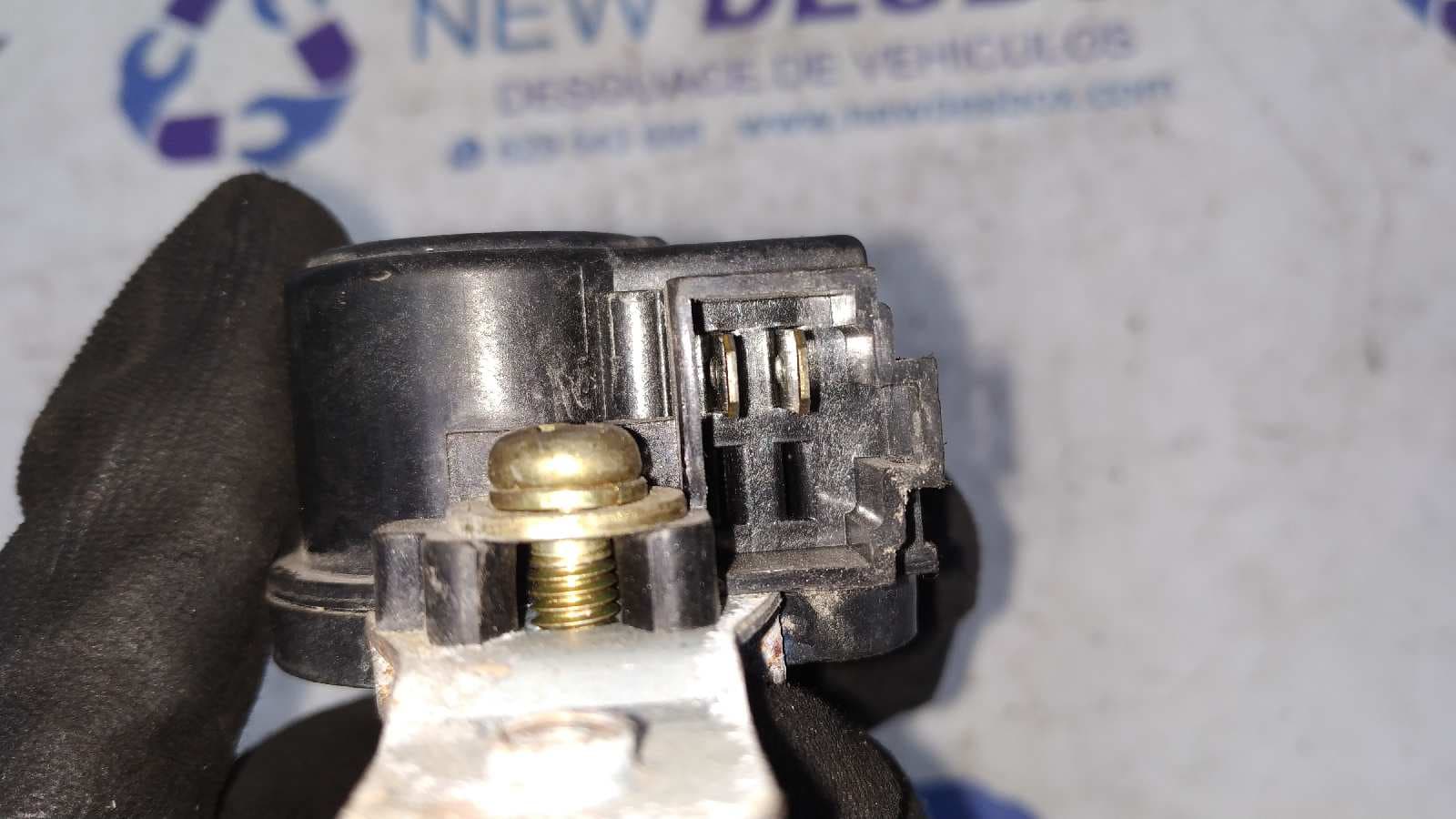 Recambio de MOTOR CIERRE CENTRALIZADO DELANTERO DERECHO para MITSUBISHI MONTERO (V20/V40) 2.8 Turbodiesel 4M40 referencia OEM IAM 1528005920   - VERDE 3