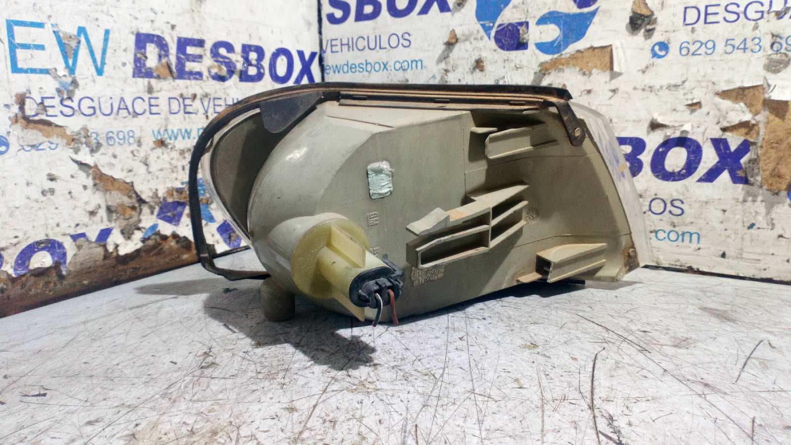 Recambio de PILOTO DELANTERO IZQUIERDO para OPEL VECTRA B BERLINA Básico (1999->) X16XEL referencia OEM IAM 90464683   - BLANCO 2