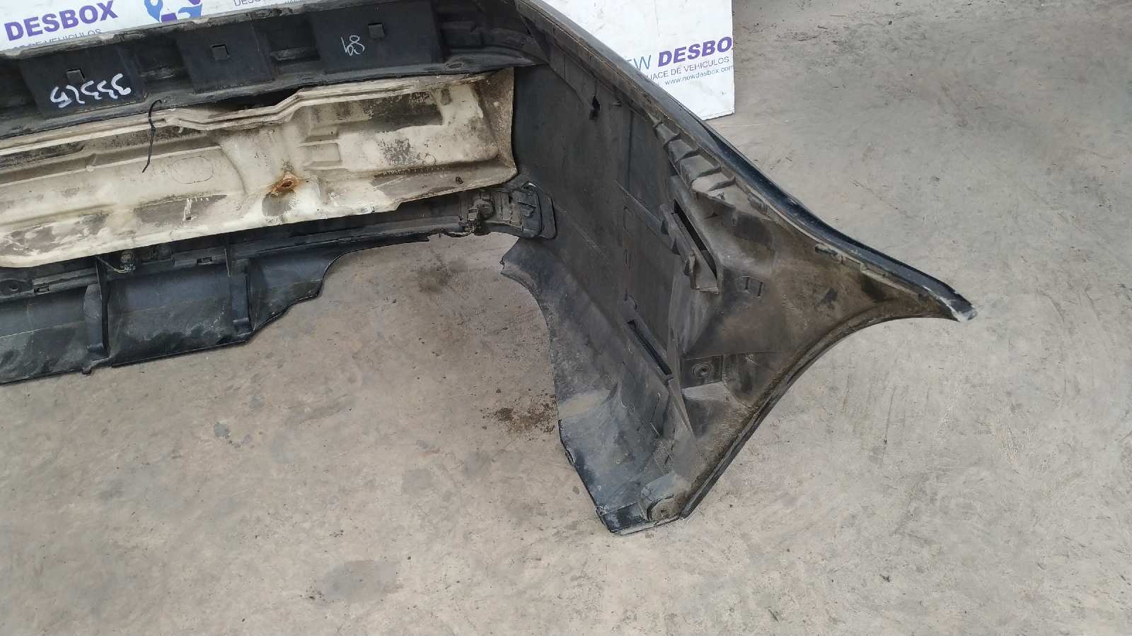 Recambio de PARAGOLPES TRASERO para BMW SERIE 3 BERLINA (E46) D204D1     referencia OEM IAM    - NEGRO 2