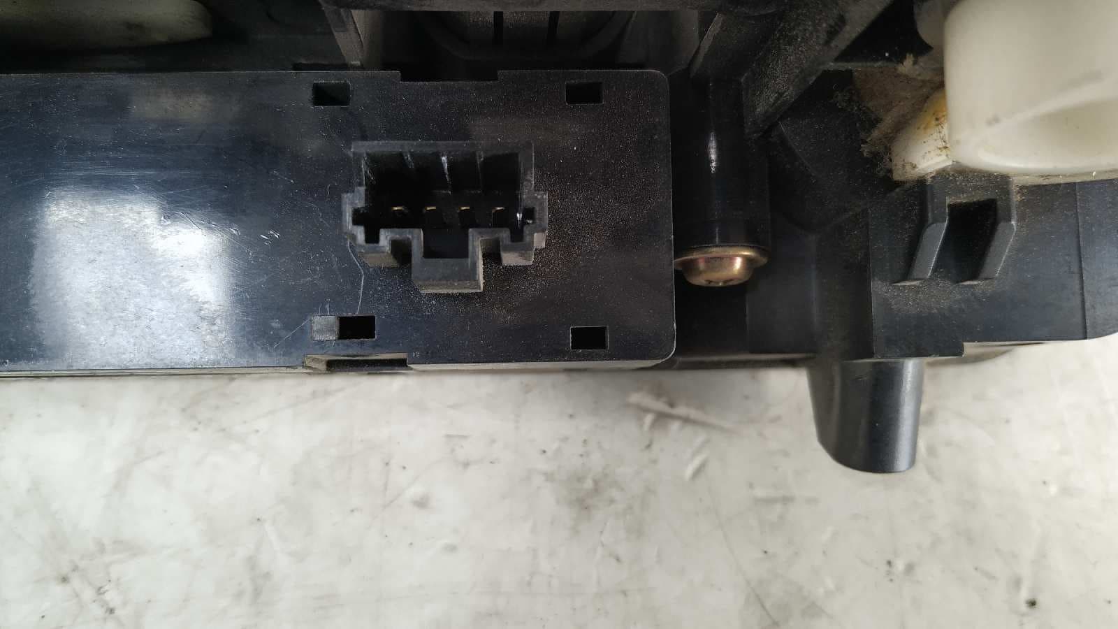 Recambio de MANDO CALEFACCION / AIRE ACONDICIONADO para MITSUBISHI L 200 (K34T) 2.5 Turbodiesel 4D56 referencia OEM IAM MR148053   - ROJO 7