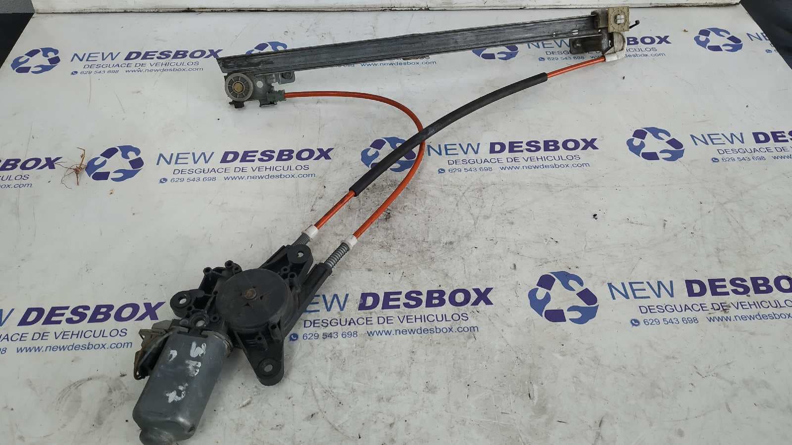 Recambio de ELEVALUNAS DELANTERO IZQUIERDO para PEUGEOT 106 (S1) Cocktail BFX referencia OEM IAM 9221H1   - BLANCO