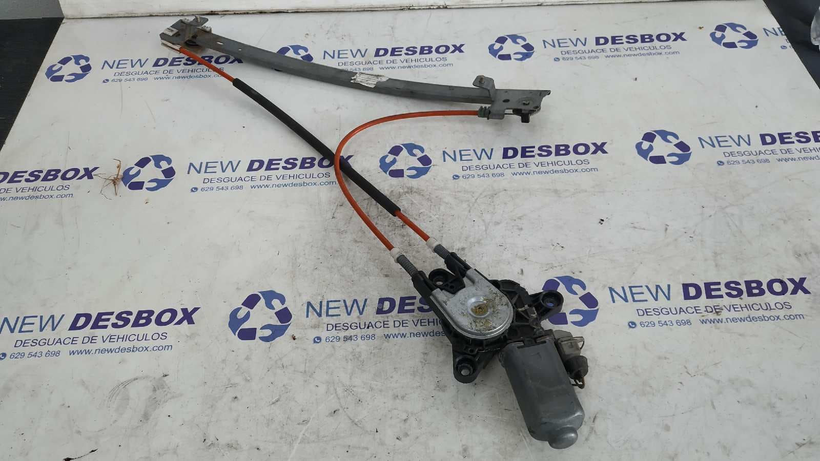 Recambio de ELEVALUNAS DELANTERO IZQUIERDO para PEUGEOT 106 (S1) Cocktail BFX referencia OEM IAM 9221H1   - BLANCO 4